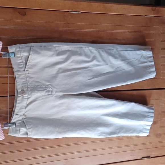 St. Johns Bay Capris - Picture 1 of 8